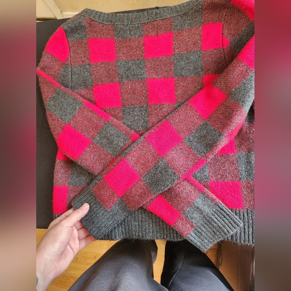 American Eagle Red and Gray Plaid Cardigan Size M - Picture 5 of 8